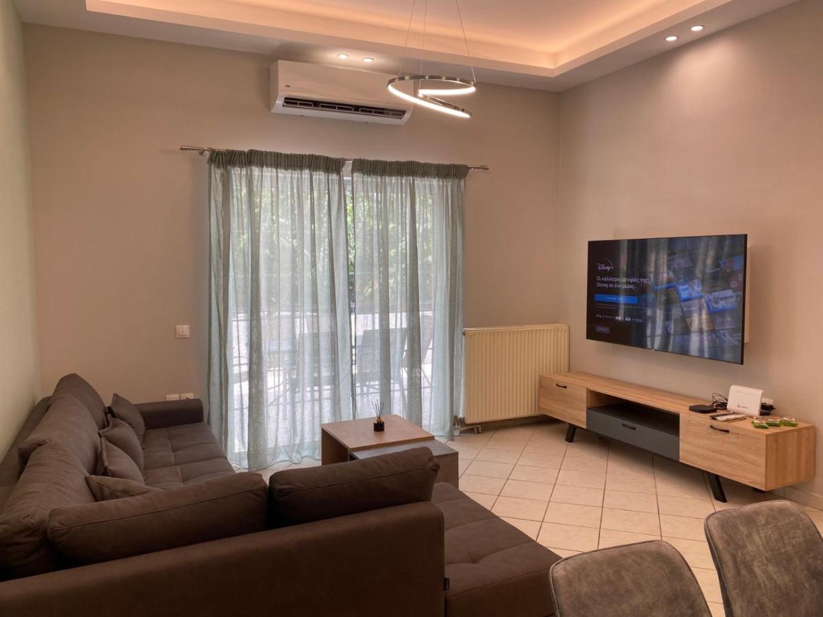 Comfortable Apartment Near To Metro Athens Exterior photo