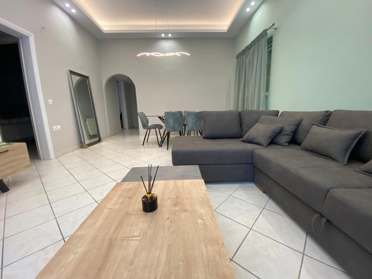 Comfortable Apartment Near To Metro Athens Exterior photo